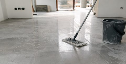 Como limpiar azulejos y suelo tras una reforma